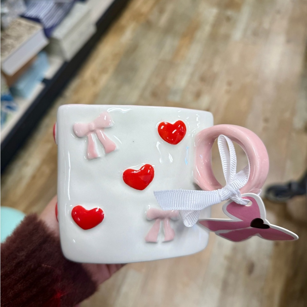 Valentines Pink Bow & Red Heart Shaped Mug - Picture 3 of 3